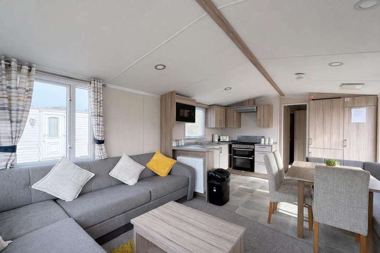 41029WF⭐ – West Field area, 3 bed, 8 berth caravan with D/G and C/H. Opal rated. Preview 4