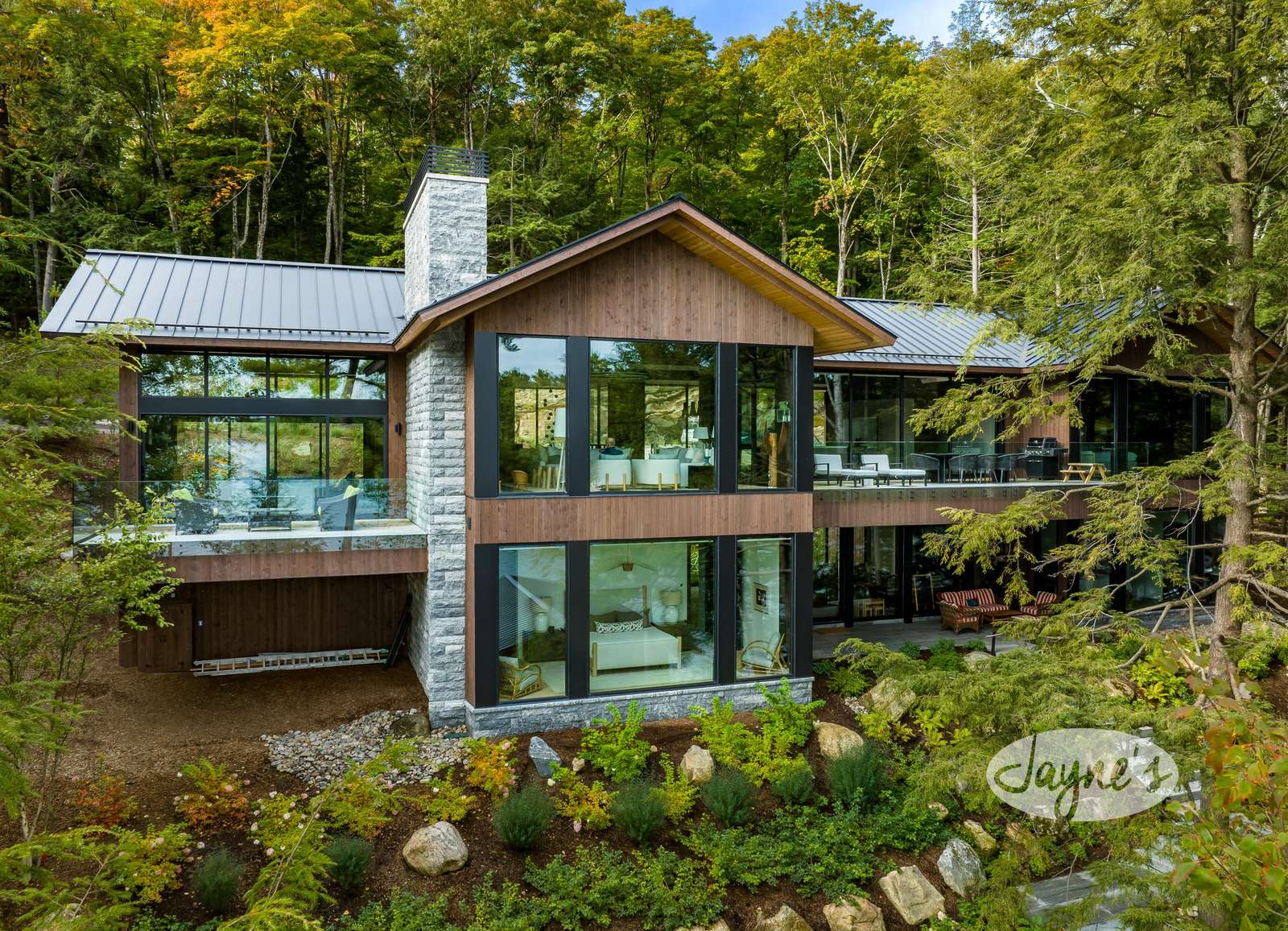 Moose Lodge - Lake Side