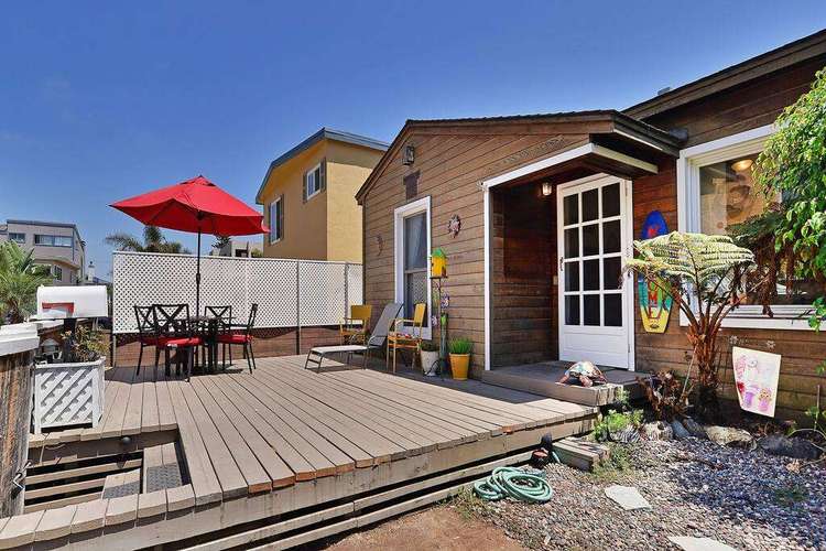 South Mission Cabana – Beautiful Patio Deck in MB Preview 0