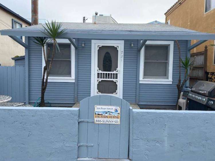 Toulon Palapa – Cozy Beach Cottage, Steps to Beach/Bay, Parking! Preview 0