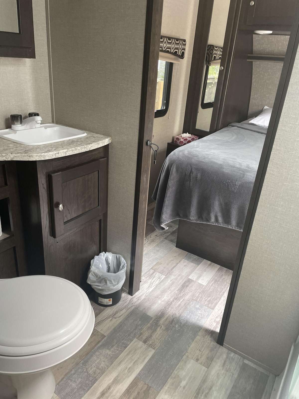 2017 Camper i018239 preview