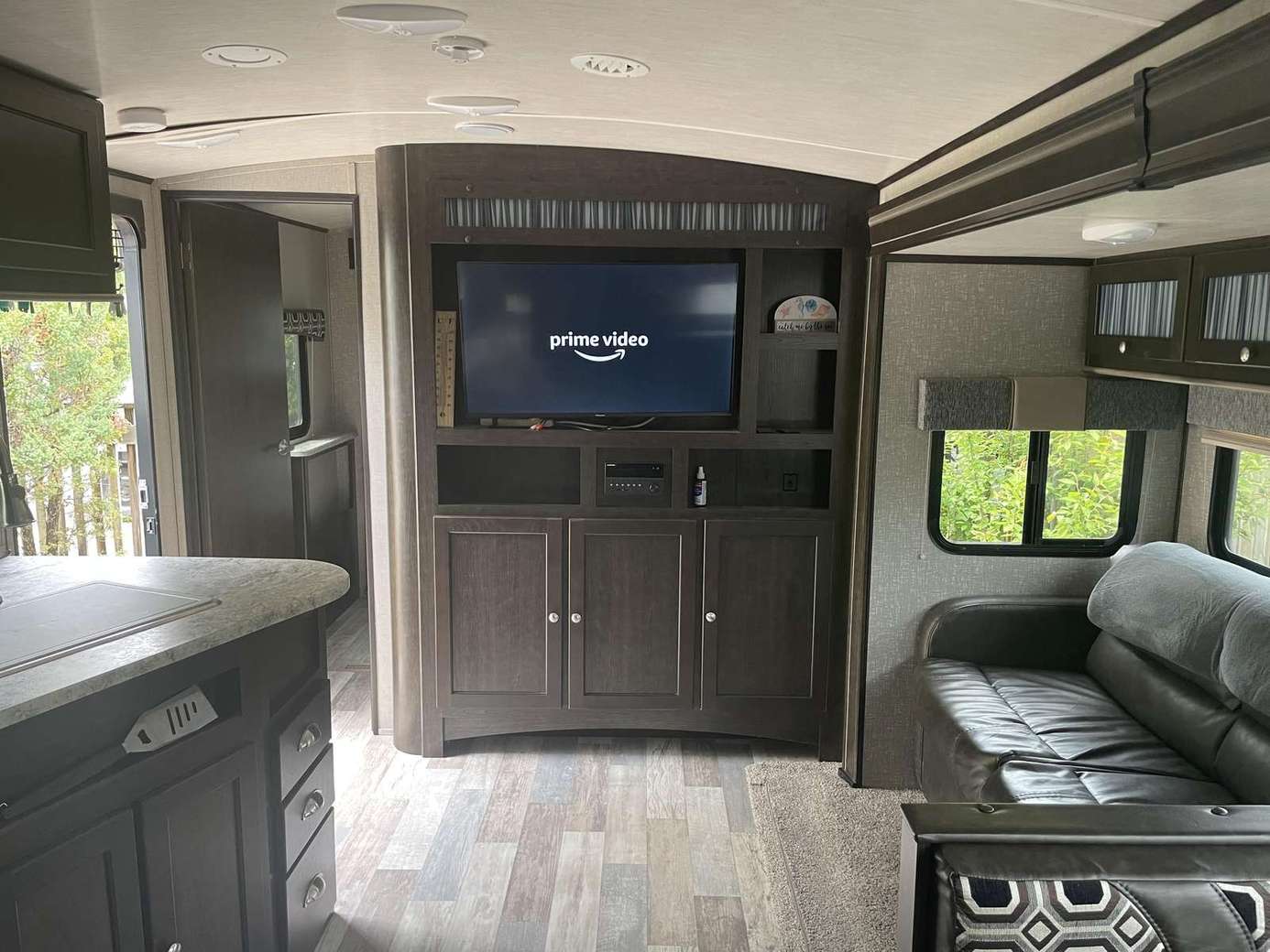 2017 Camper i070821 preview