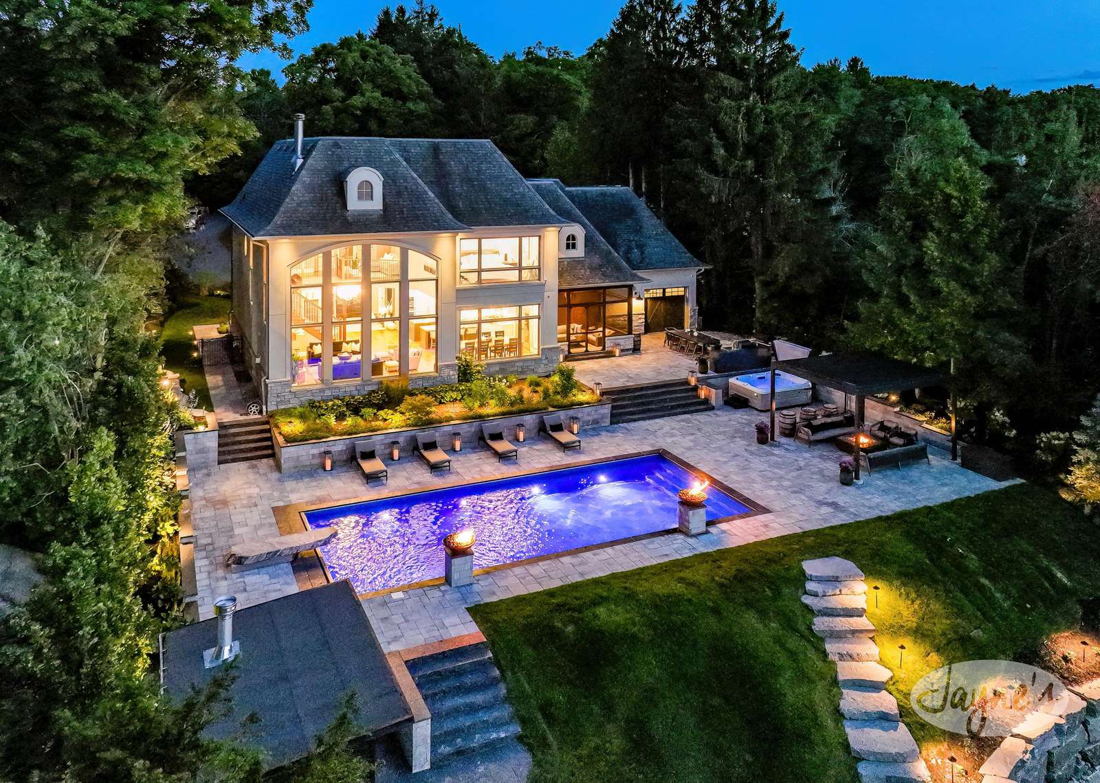 Sunsets at Chateau Lake Simcoe Preview 0