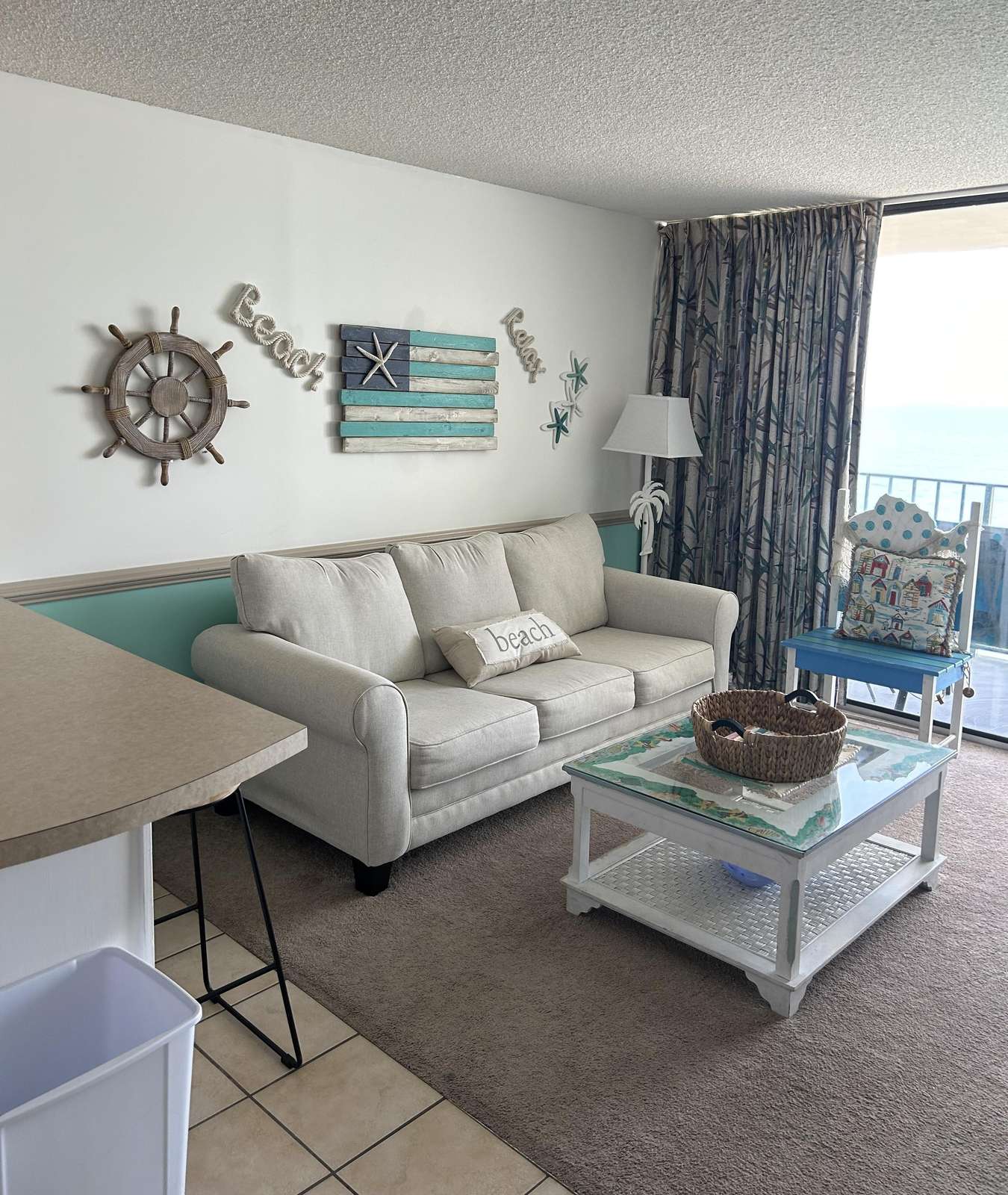 Lovely Oceanfront 2 Bed 2 Bath Unit on 12th Floor Preview 0