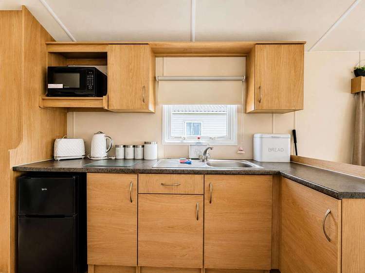 27022S⭐ – S, 2 bed, 6 berth caravan. Emerald rated. Preview 4