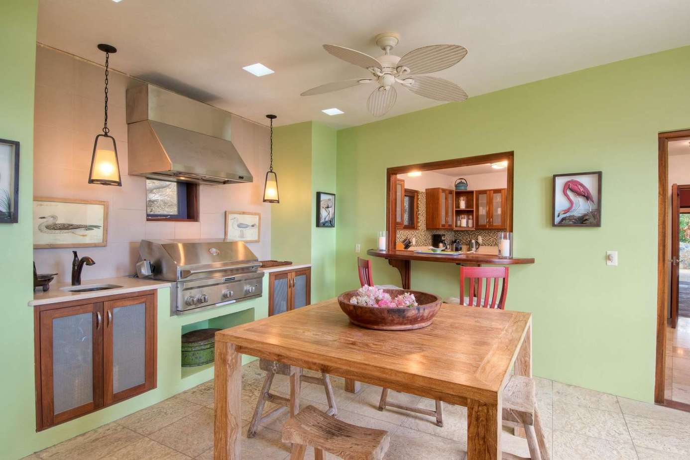 Bright, airy kitchen and dining area with modern amenities