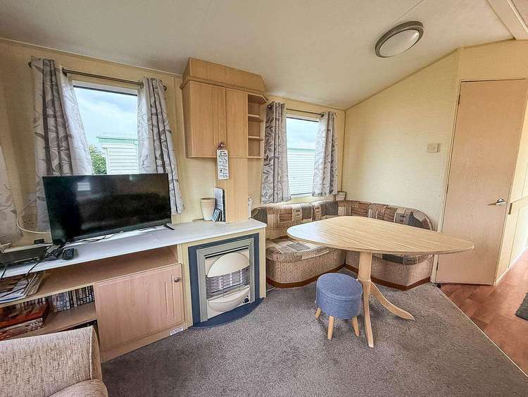 43081B⭐ – Green Farm, 2 bed, 6 berth caravan. Emerald Rated. Preview 5