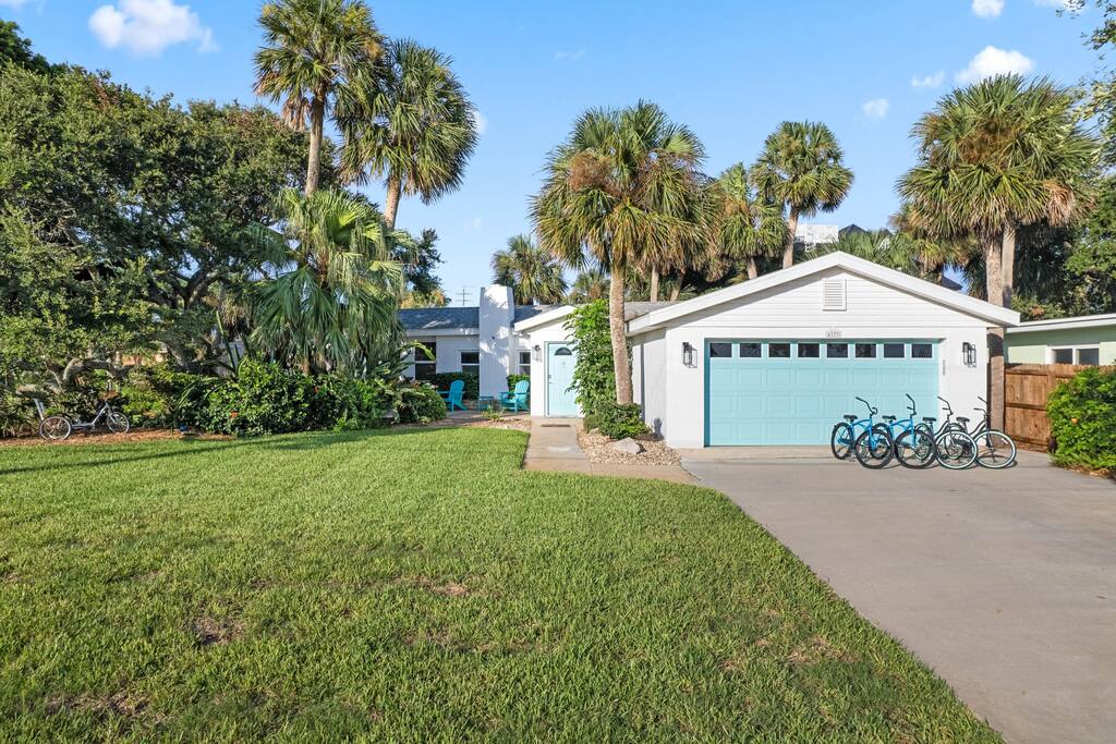 Riverview Pool Home Daytona coastal Rentals