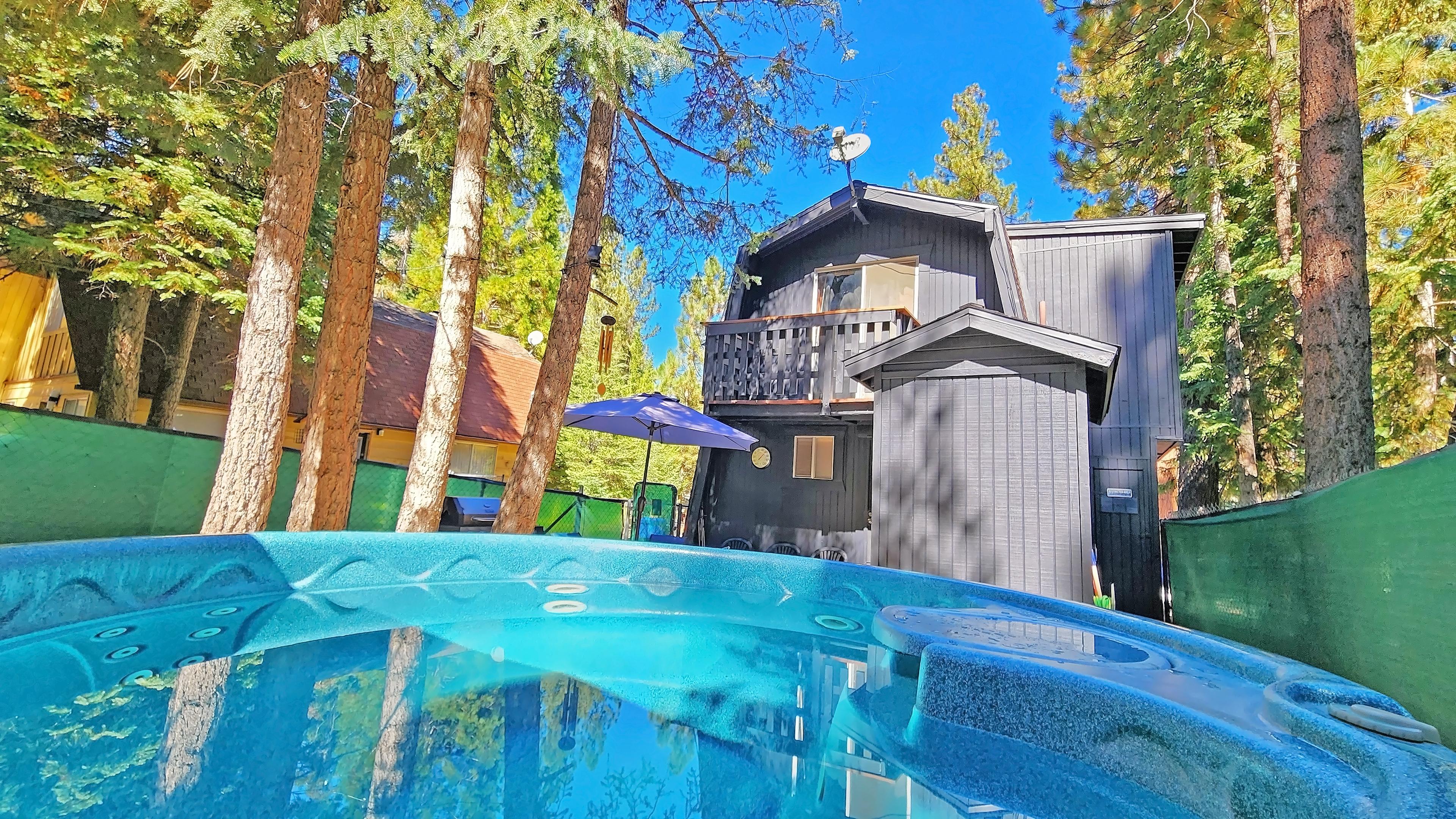 Cedar Gambrel Grizzly Vacation Rentals