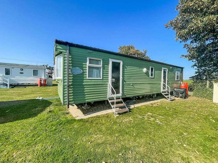46443V⭐ – Valley Farm, 3 bed, 8 berth caravan with C/H and D/G. Ruby rated. Preview 0
