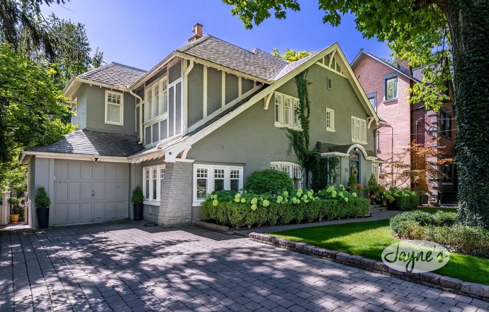 31 Edgar Avenue & Driveway