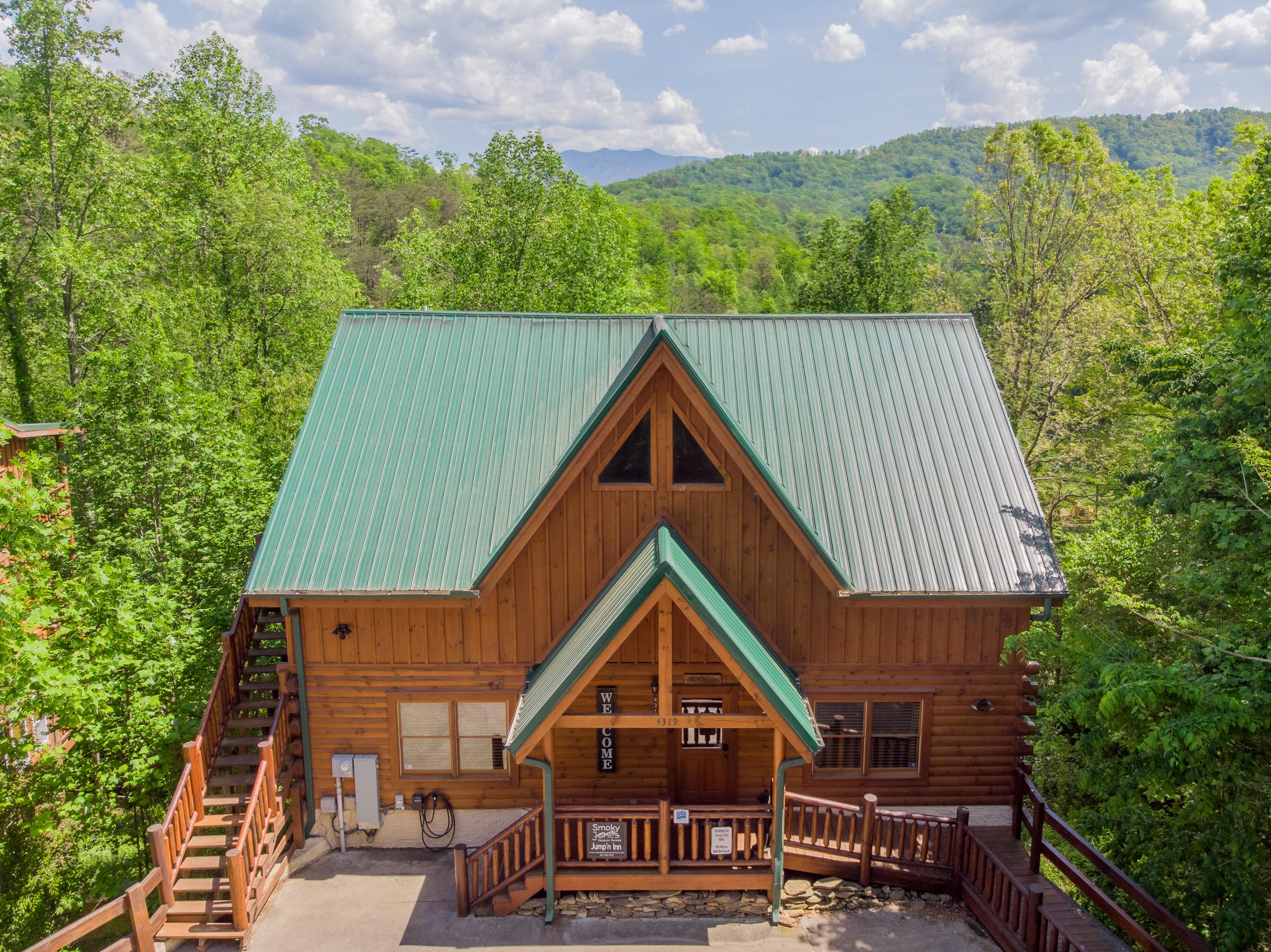 Jump’N Inn Smoky Jones Vacation Rentals