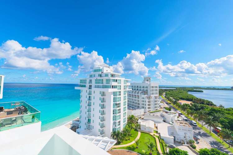 6BR/5Bth – Private Pools - Beachfront – Combo #204 Preview 0