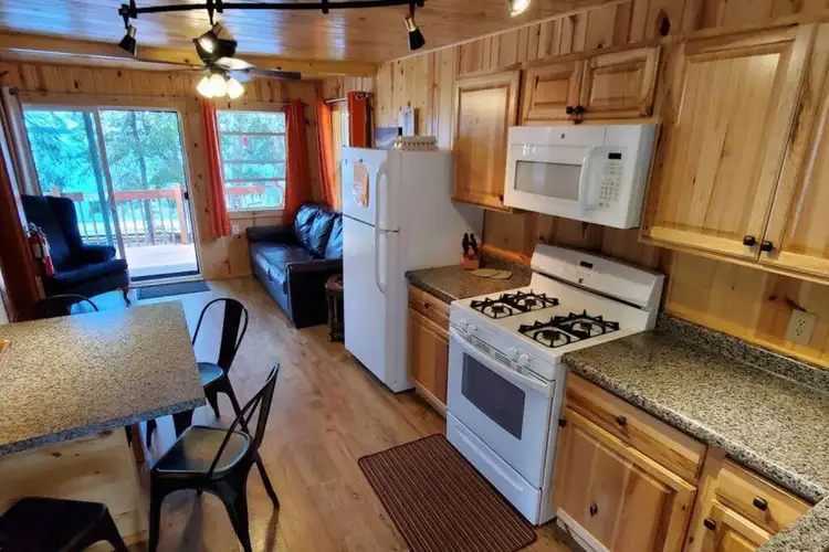 Dockside Cabin Preview 1