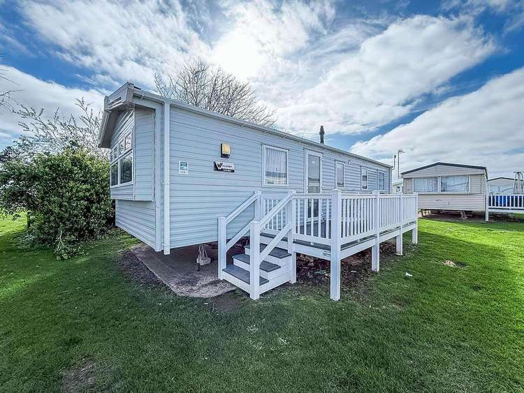 20113BS⭐ – Broadlands, 3 bed, 8 berth caravan with decking, D/G and C/H. Opal rated. Preview 0
