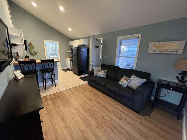 224 | Wheelhouse | Dog Friendly Preview 0