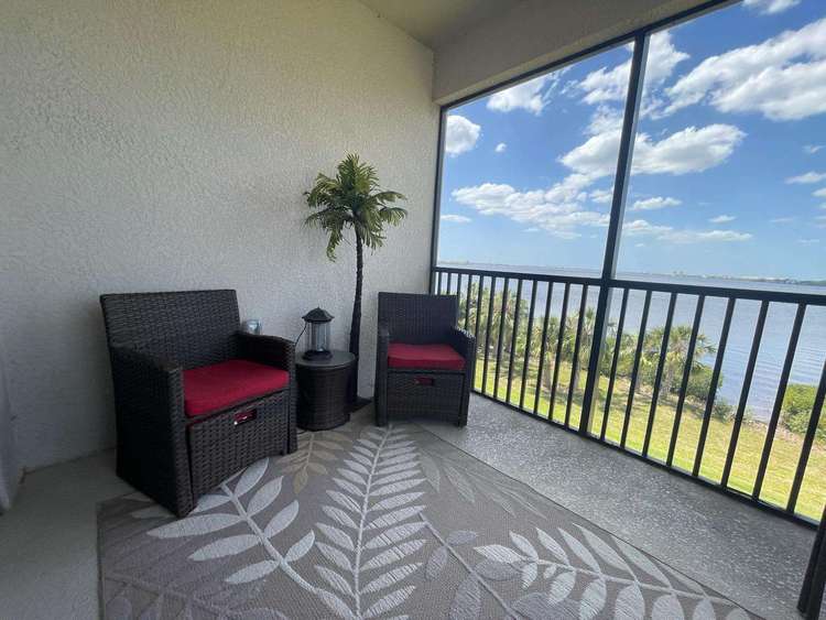 Tidewater Luxury End Waterfront Unit Preview 0